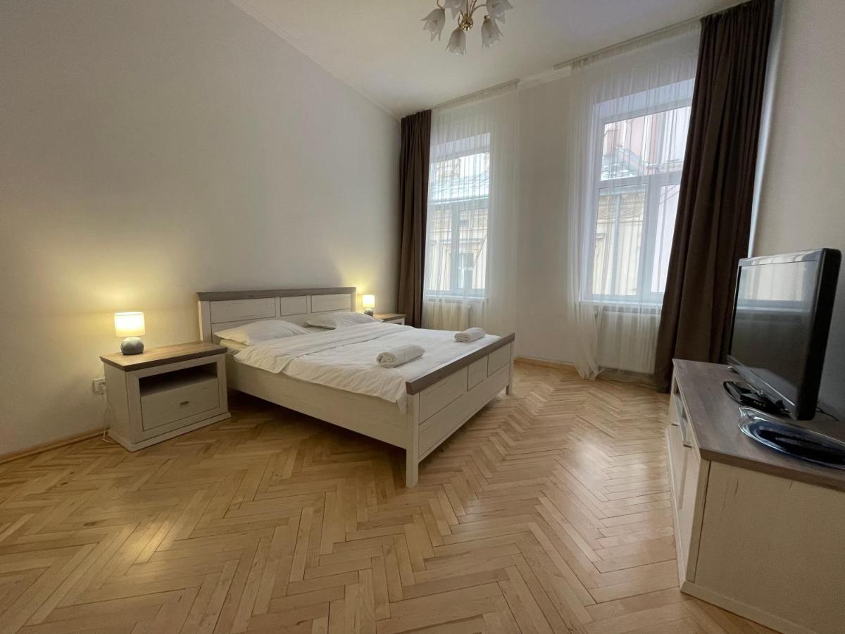 Avangard Kryva Lypa 3 Apart Lviv Exterior photo