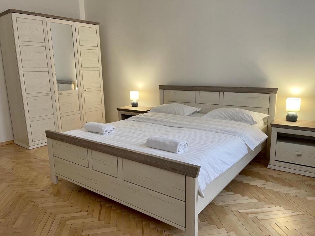 Avangard Kryva Lypa 3 Apart Lviv Exterior photo